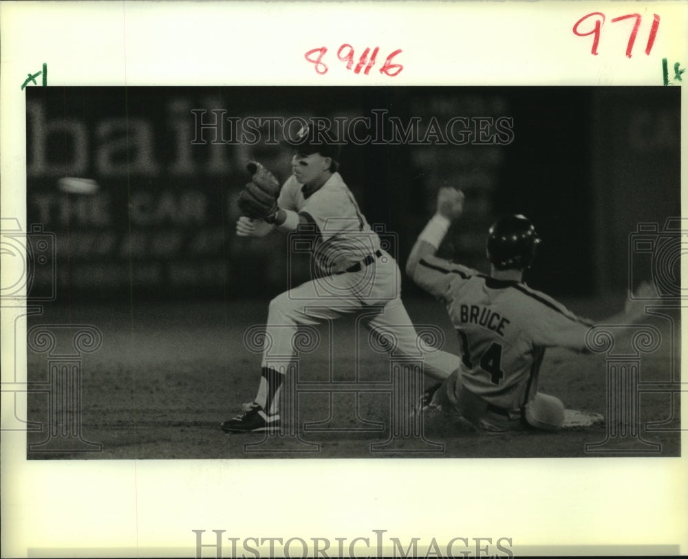 1989 Press Photo Doug Faust, University of New Orleans Baseball Player at Game- Historic Images