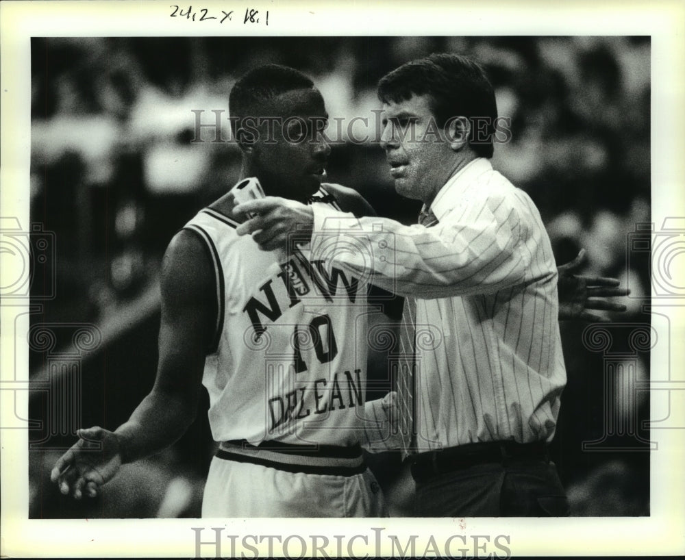 1990 Press Photo Tim Floyd, University of New Orleans Basketball Coach at Game- Historic Images
