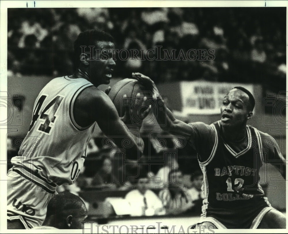 1987 Press Photo Tony Fairly, Basketball Player at Game - nos11179- Historic Images