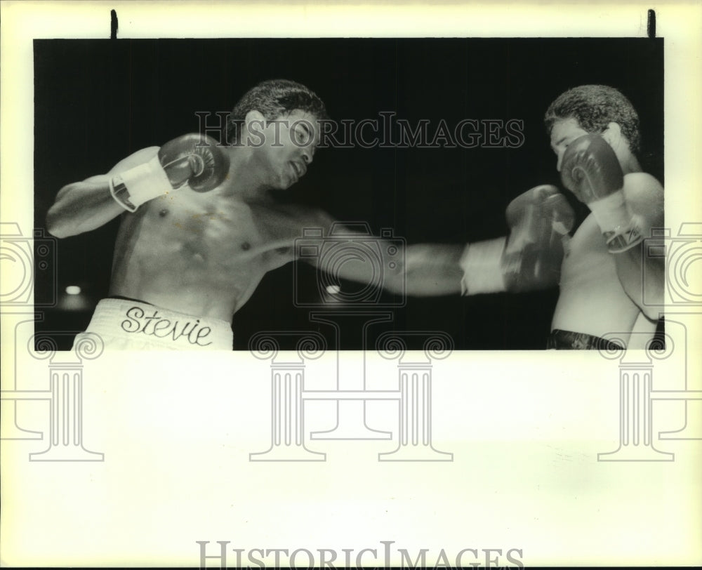 1988 Press Photo Boxers Steve Cruz and Alfred Rangel at Superdome Fight ...