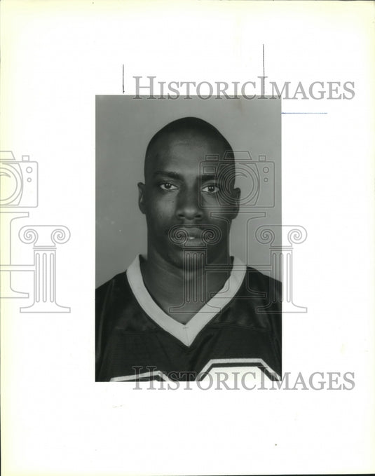 1992 Press Photo Marcus Dowdell, Football Player - nos11755- Historic Images