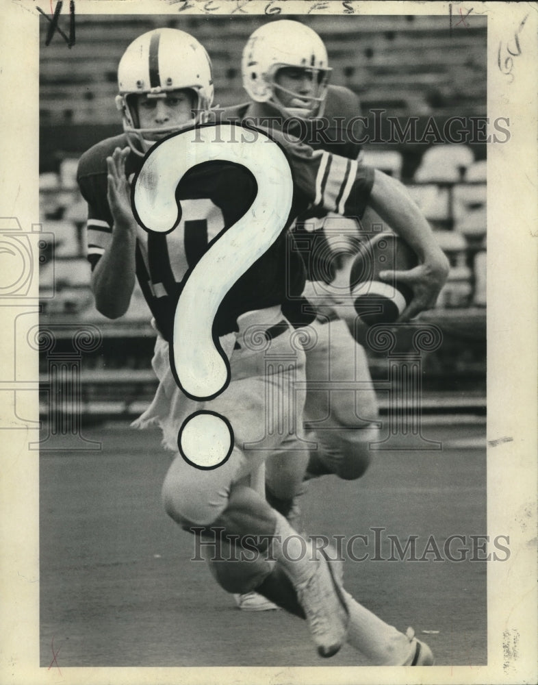 1973 Press Photo Tulane quarterback Steve Foley practices for Green-White game- Historic Images