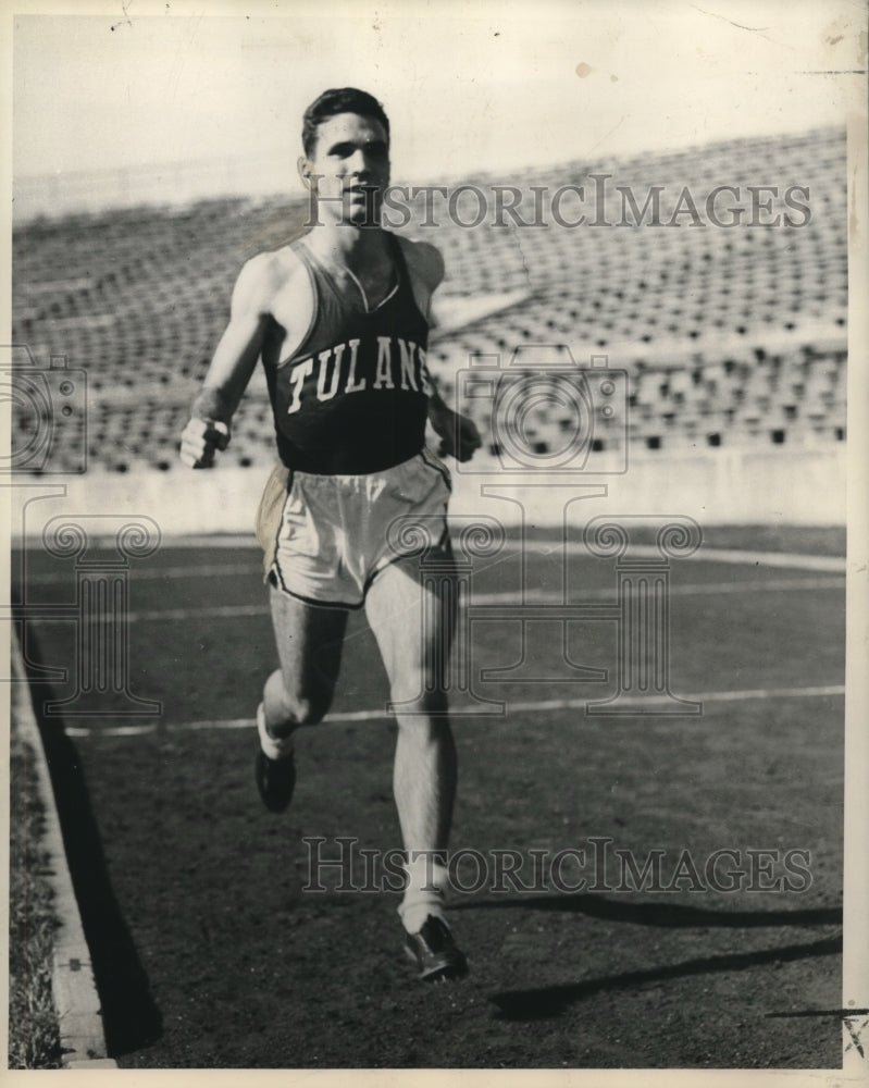 Press Photo University of Tulane&#39;s Bill Geary Running Track - nos11903- Historic Images