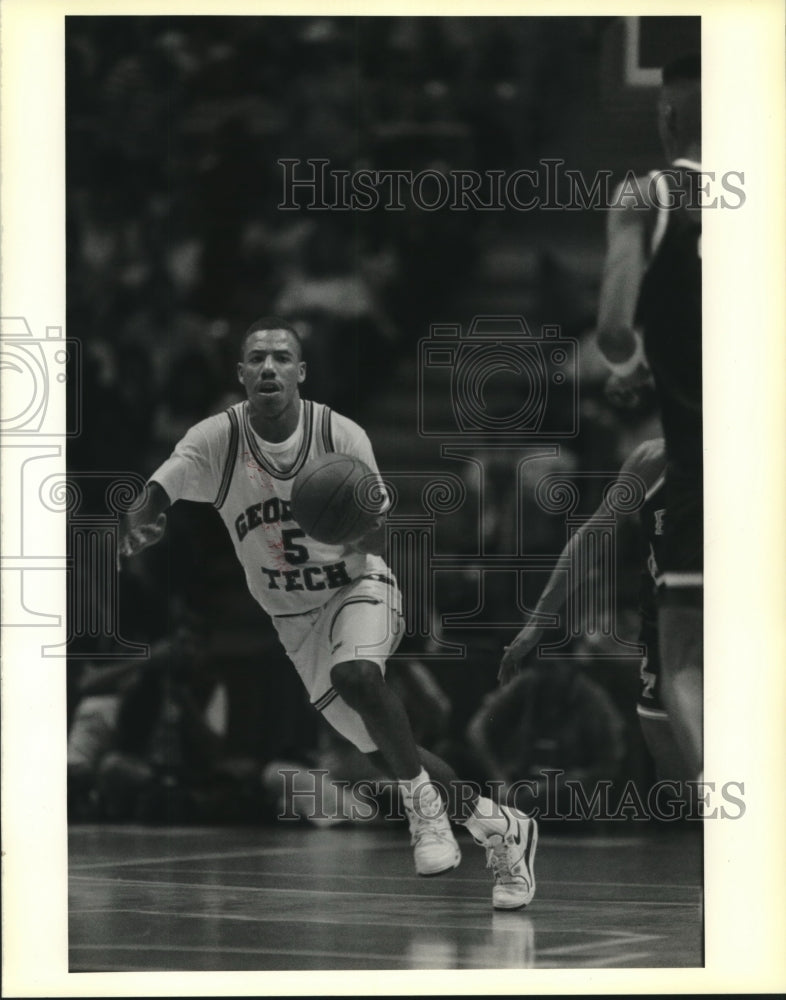 1990 Press Photo Basketball - Georgia Tech Player Dribbling Ball - nos12013- Historic Images