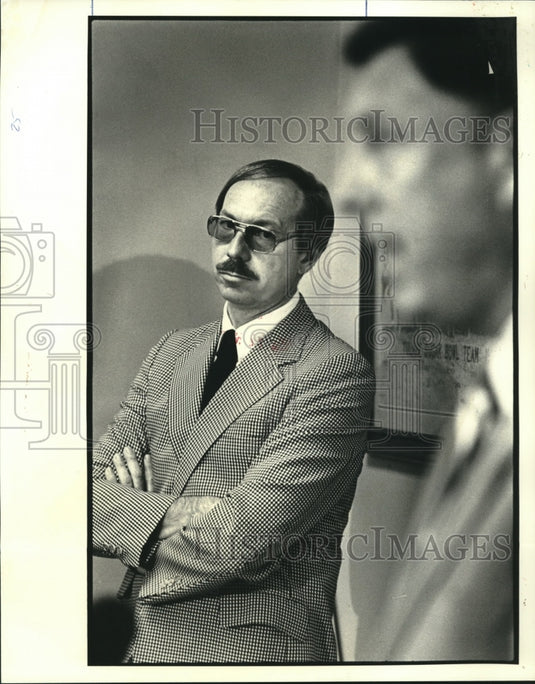 1985 Press Photo Tulane basketball Ned Fowler and AD Hindman Wall- Historic Images