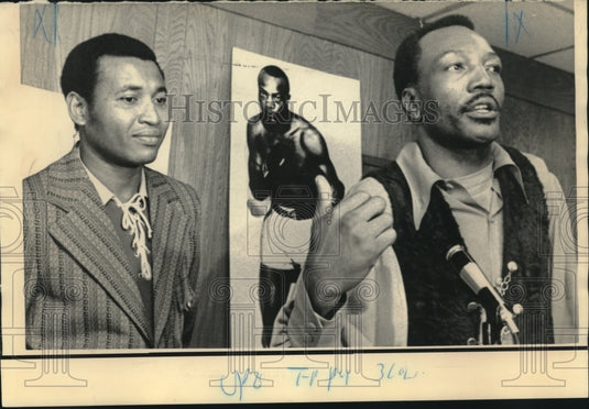 1972 Press Photo Light heavyweight boxers Bob Foster and Vincente Rondon- Historic Images