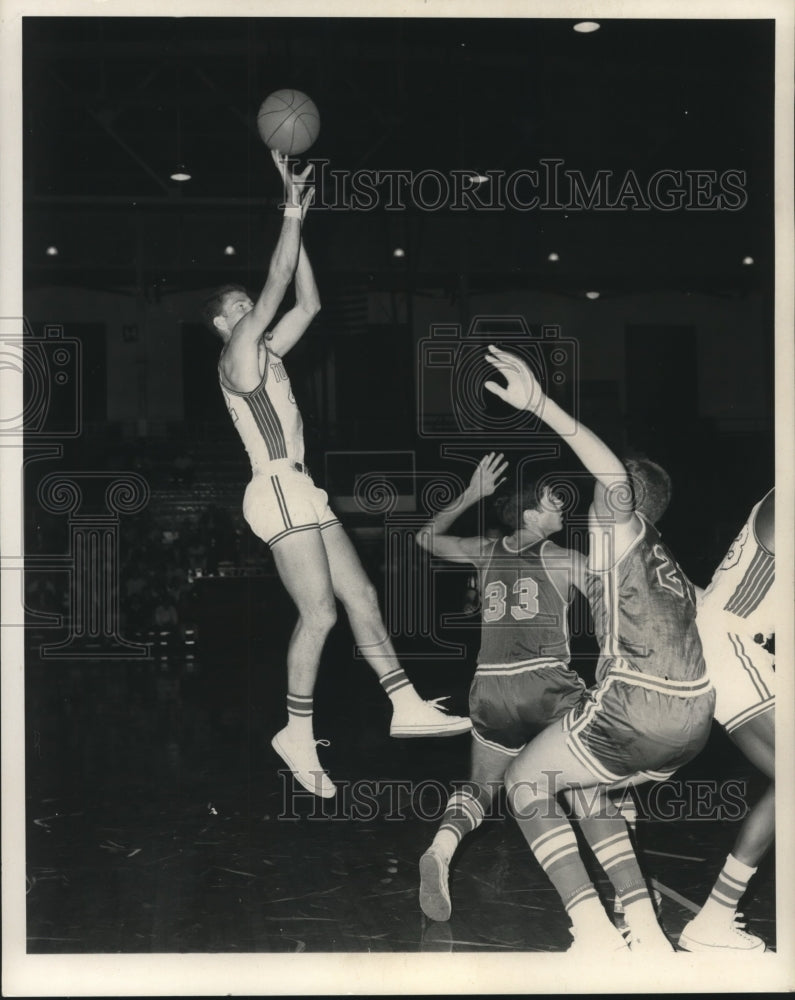 1969 Press Photo Basketball player Billy Fitzgerald - nos12916- Historic Images