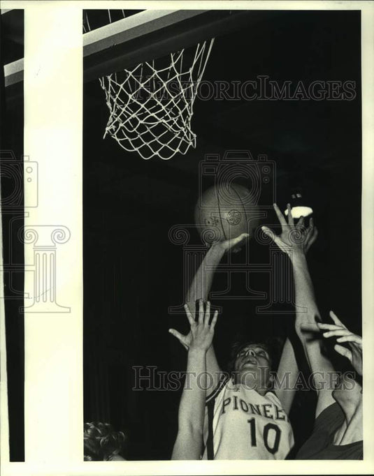 1982 Press Photo Crescent City Baptist High basketball player Stacey Gaudet