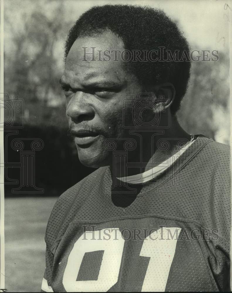 1977 Press Photo Minnesota Vikings football player Carl Eller - nos13359- Historic Images
