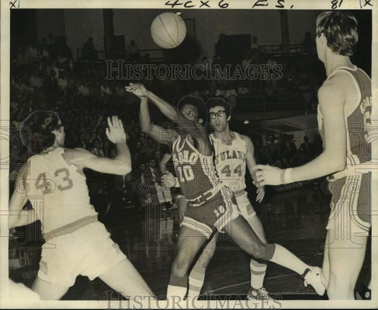 1974 Press Photo LSU-New Orleans and Tulane play men's college basketball- Historic Images