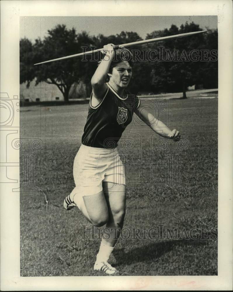 1964 Press Photo LSU college javelin thrower Lurline Hamilton - nos14808- Historic Images