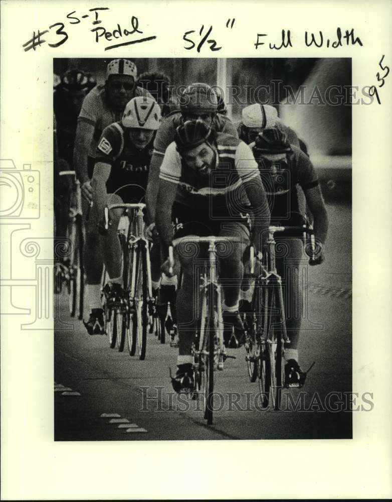 1979 Press Photo Cyclists race in a pack - nos14958- Historic Images