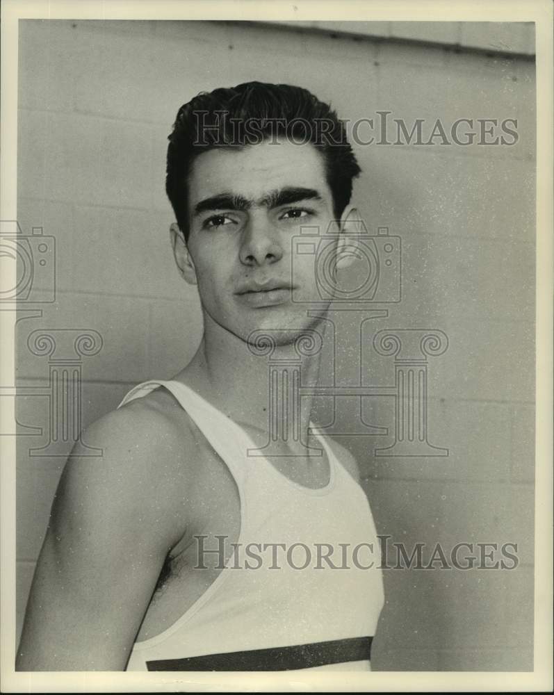 Press Photo Easton track and field athlete Bobby Hecker - nos15016- Historic Images