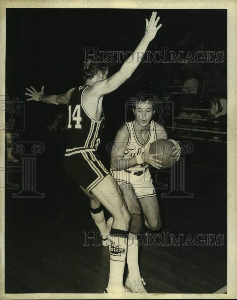 1971 Press Photo Tulane college basketball player Mike Henry - nos15048- Historic Images