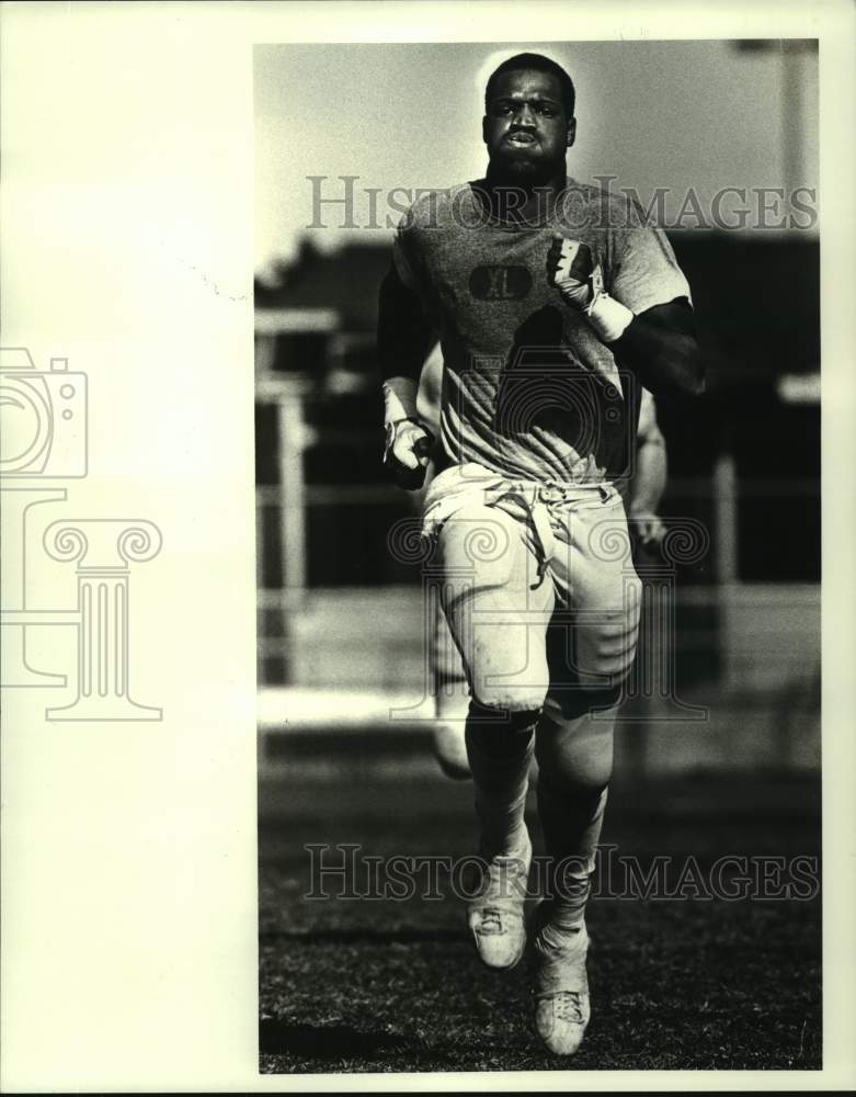 1984 Press Photo New Orleans Breakers football player Charles Harbison- Historic Images