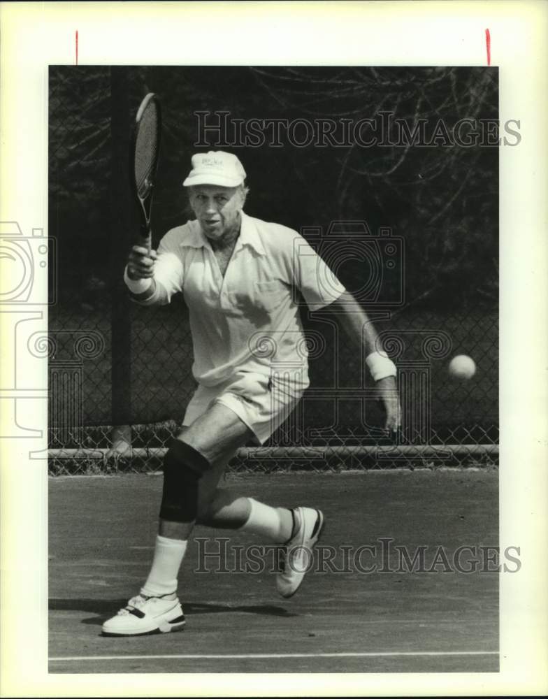 1990 Press Photo Tennis player Beau Holton plays New Orleans Senior Invitational- Historic Images