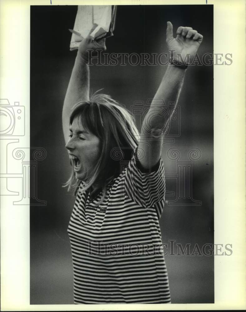 1989 Press Photo St. Rosalie Middle School coach Susan Hart - nos15236- Historic Images