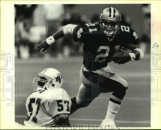 1988 Press Photo New Orleans Saints and Tampa Bay Buccaneers play NFL football- Historic Images