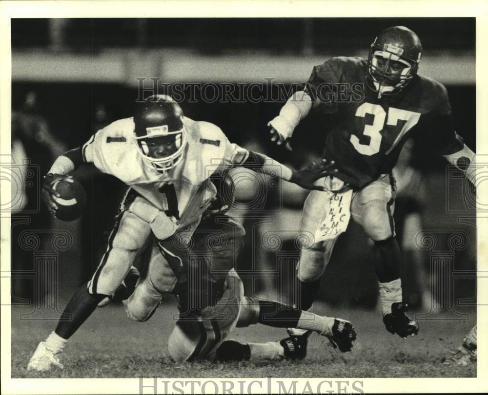 1988 Press Photo West Jefferson and Higgins play high school football- Historic Images