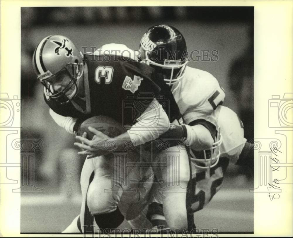 1988 Press Photo New Orleans Saints football player Bobby Hebert vs. Giants- Historic Images