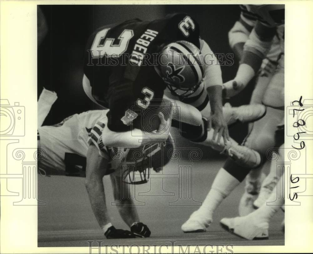 1989 Press Photo New Orleans Saints football player Bobby Hebert vs. Atlanta- Historic Images