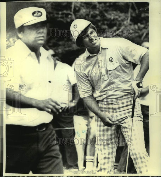 1975 Press Photo Golfers Lee Trevino and Jerry Heard play the Western Open- Historic Images