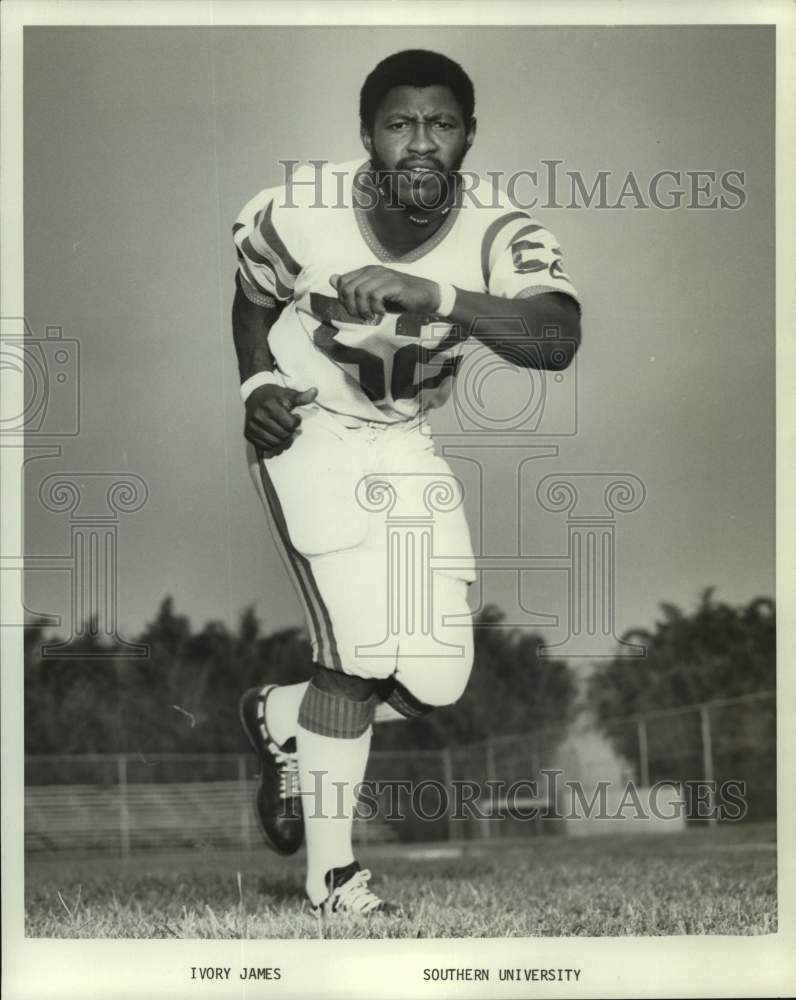 1976 Press Photo Football - Ivory James of Southern University - nos16483- Historic Images