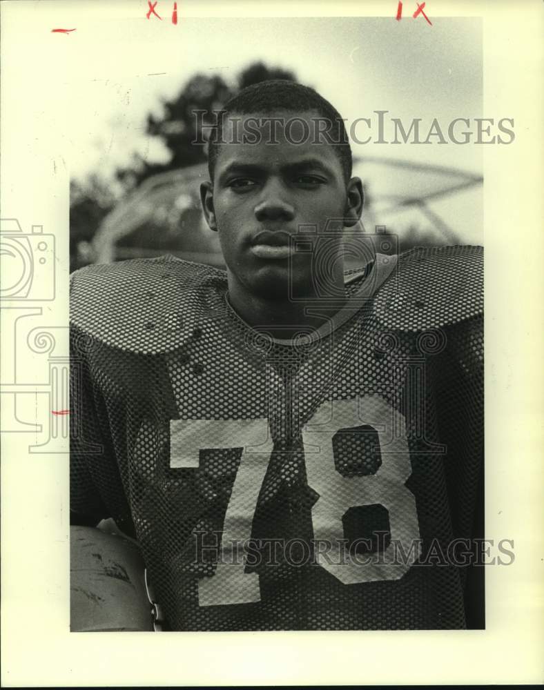 1985 Press Photo Football player Clint James - nos16576- Historic Images