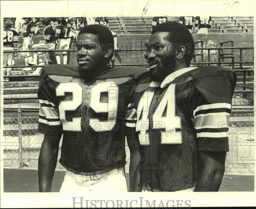 1979 Press Photo Football players Mike Jones and Jeff Jones - nos16828- Historic Images