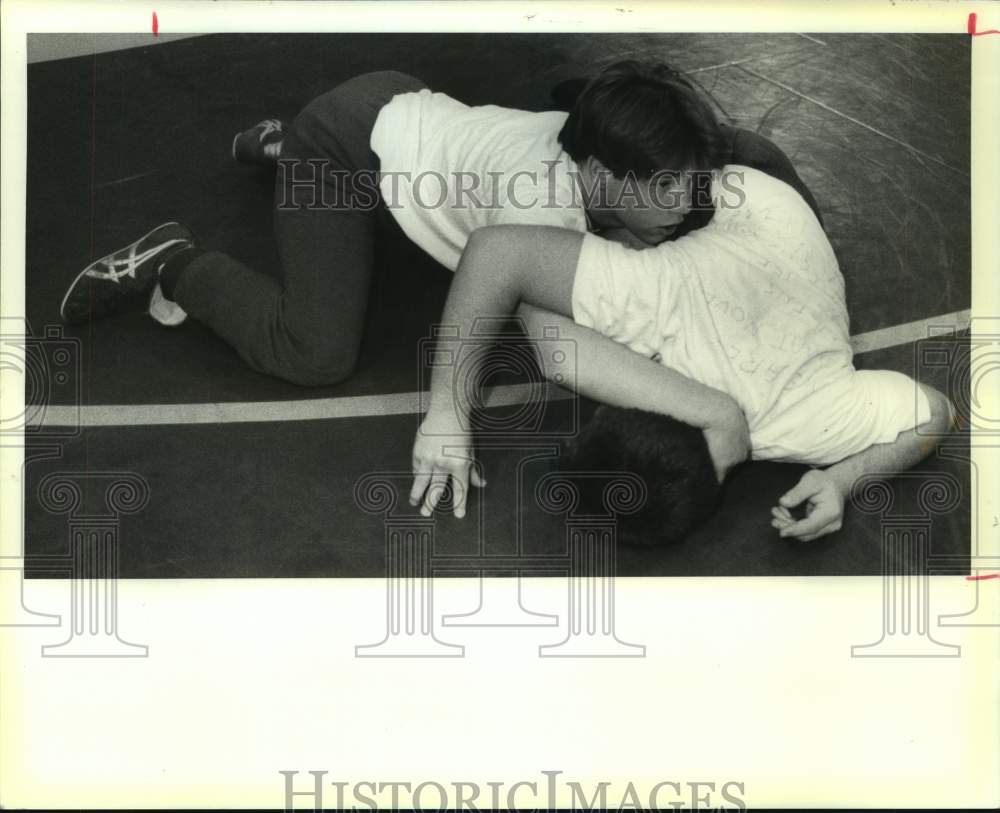 1990 Press Photo Wrestlers Drew Holchalb and Lance Pechon - nos16853- Historic Images