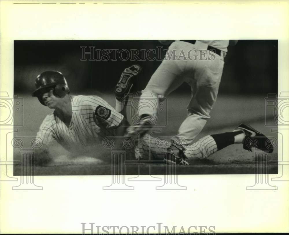 1989 Press Photo ODECO baseball player Juan Ibieta vs. Chiquita - nos16861- Historic Images