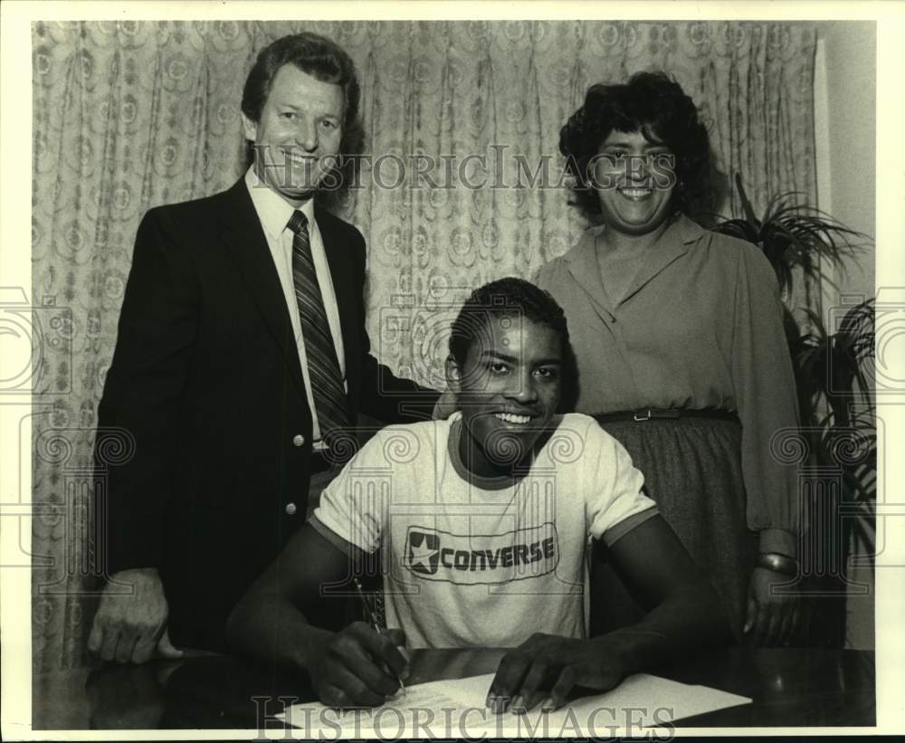 1983 Press Photo Tulane college basketball signee Elden Irving - nos17095- Historic Images