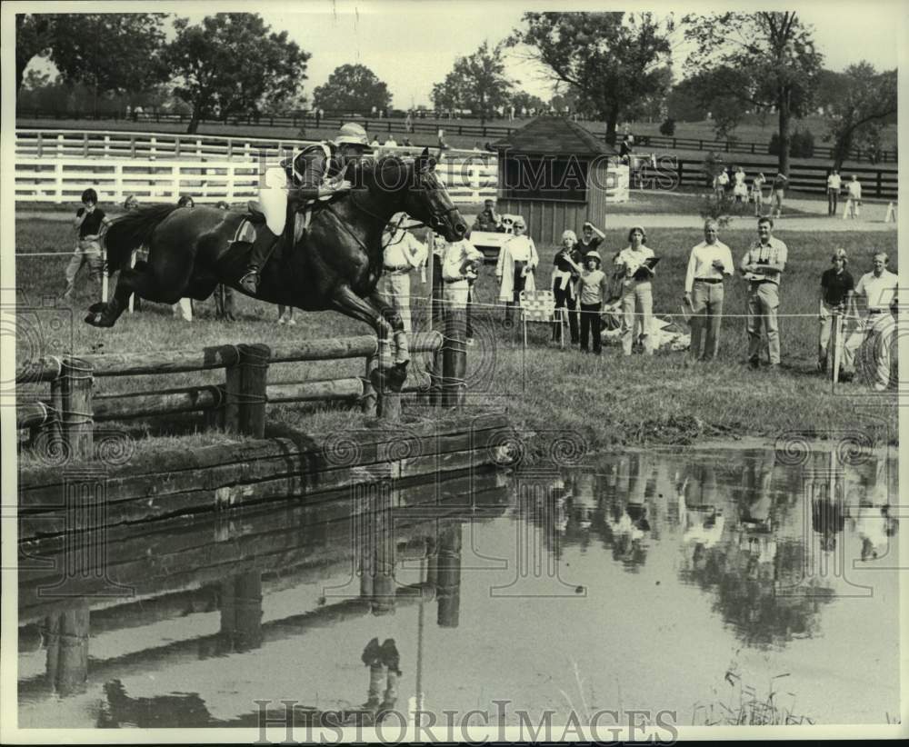 1978 Press Photo Kentucky Horse Park cross-country horse racing course- Historic Images