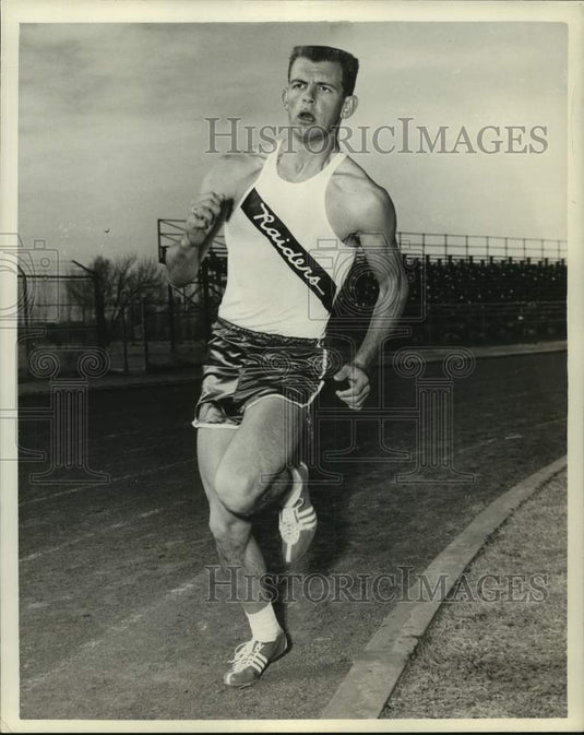 1967 Press Photo Texas Tech track athlete Doyle Herring - nos17435- Historic Images