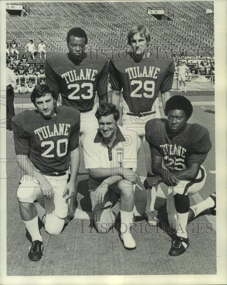 1974 Press Photo Tulane football coach Joe Jones and players - nos17493- Historic Images