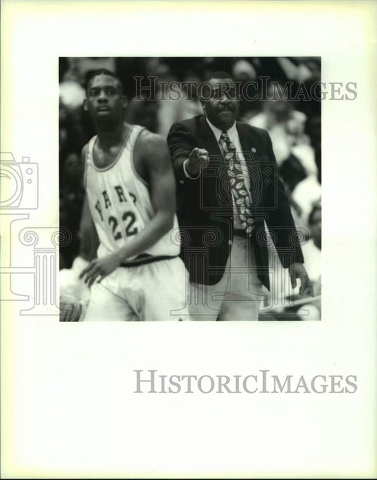 1994 Press Photo Karr High basketball coach Bill Robinson and Ryan Williams- Historic Images