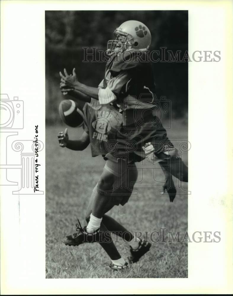 1994 Press Photo Karr High football players Rashid Johnson and Dwayne Lewis- Historic Images