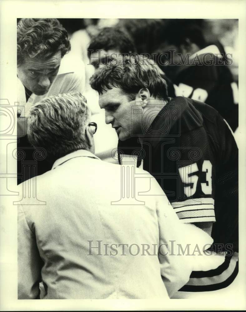 1978 Press Photo New Orleans Saints Rick Kingrea Injured on Sidelines- Historic Images