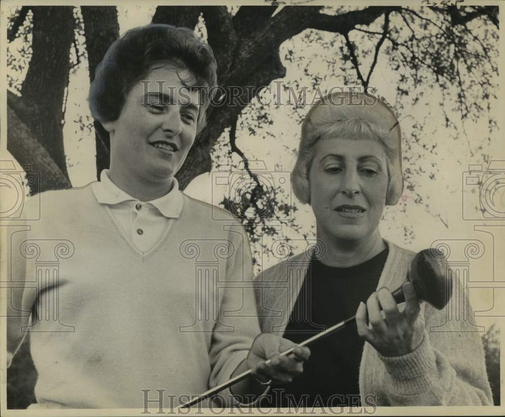 Press Photo Golfers Joan Hartmann and Althea Casteiry - nos18338- Historic Images