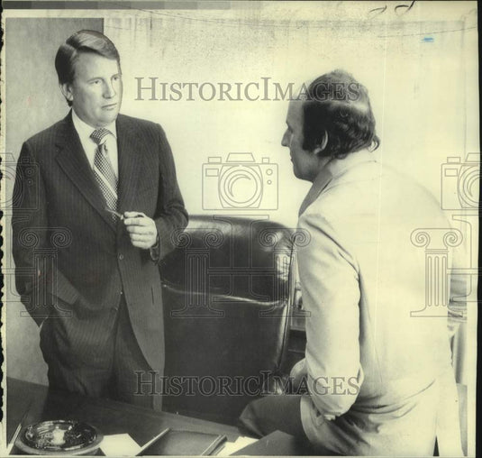 1975 Press Photo World Football League Pres. Chris Hemmeter & John Bosacco- Historic Images