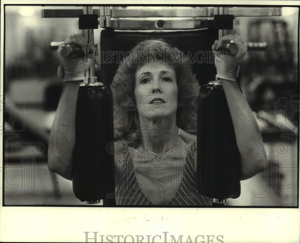 1983 Press Photo Bodybuilder Karen LaPlace - nos18587- Historic Images