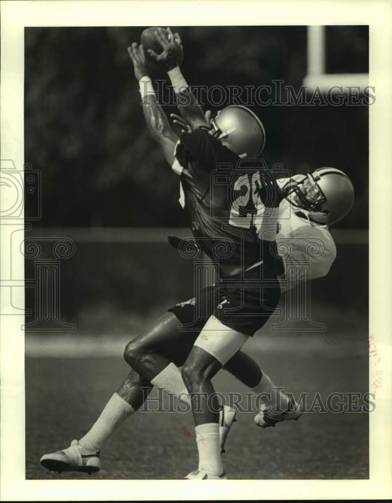 1984 Press Photo New Orleans Saints football player Rodney Lewis during practice- Historic Images