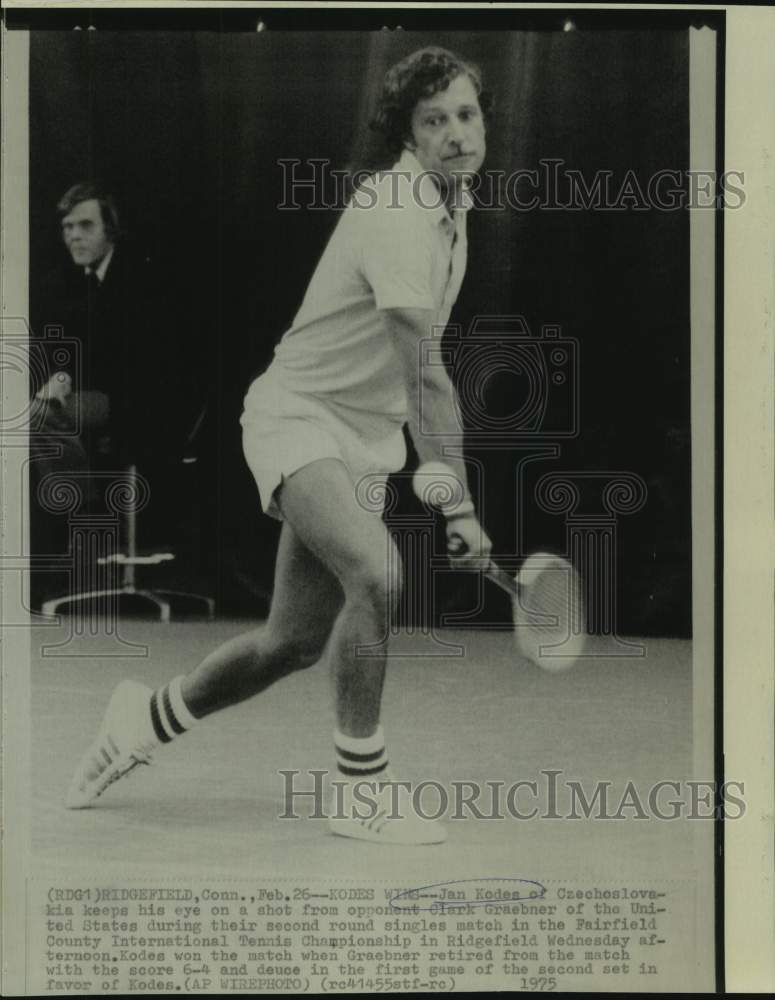 1975 Press Photo Czech tennis player Jan Kodes plays Fairfield County event- Historic Images