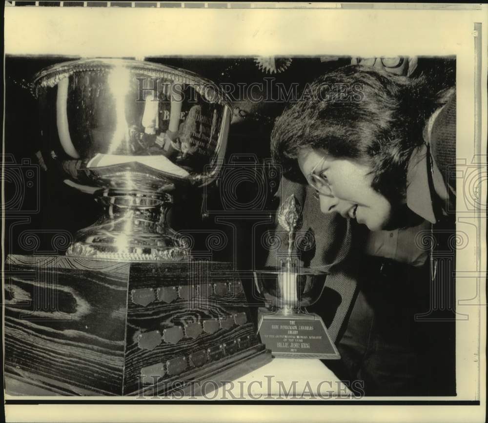 1974 Press Photo Tennis star Billie Jean King, AP female athlete of the year- Historic Images