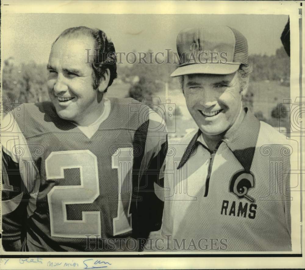 1973 Press Photo Los Angeles Rams coach Chuck Knox and player John Hadl- Historic Images