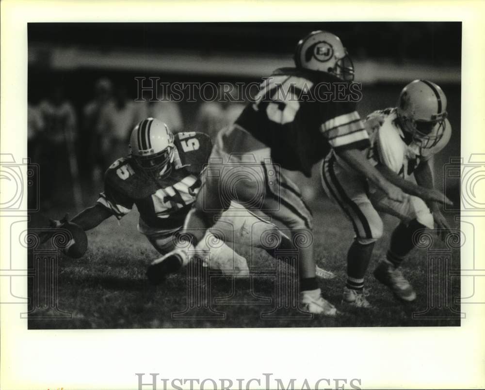 1990 Press Photo Football - Action Play Between East Jefferson &amp; Chalmette- Historic Images