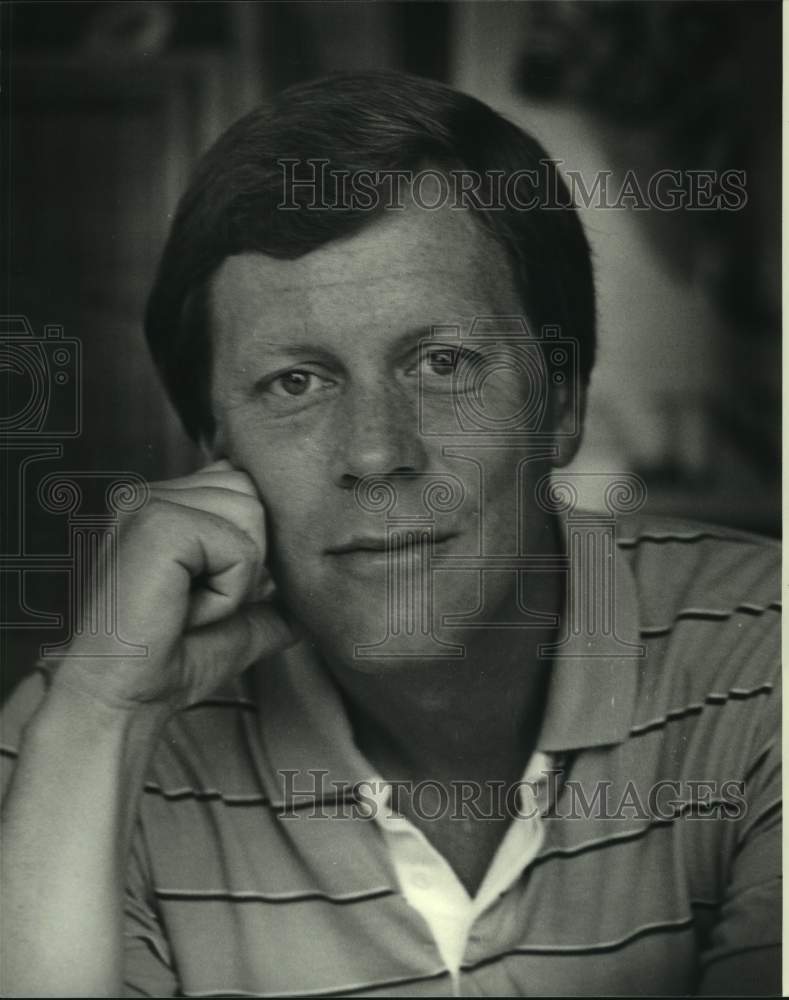 1983 Press Photo Sportscaster Jim Henderson - nos19449- Historic Images