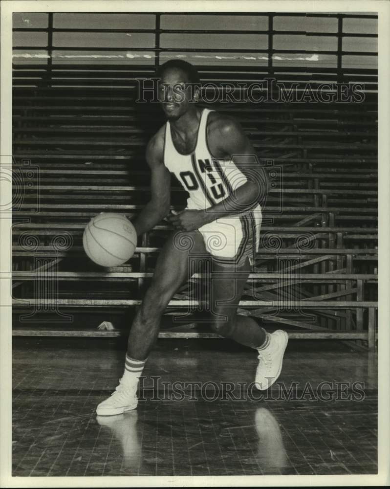 1970 Press Photo Basketball - Cleveland Ivey of Northern Illinois - nos19605- Historic Images