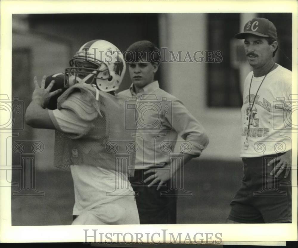 1987 Press Photo Football - Mike Lavin, New Coach at Ecole Classique- Historic Images