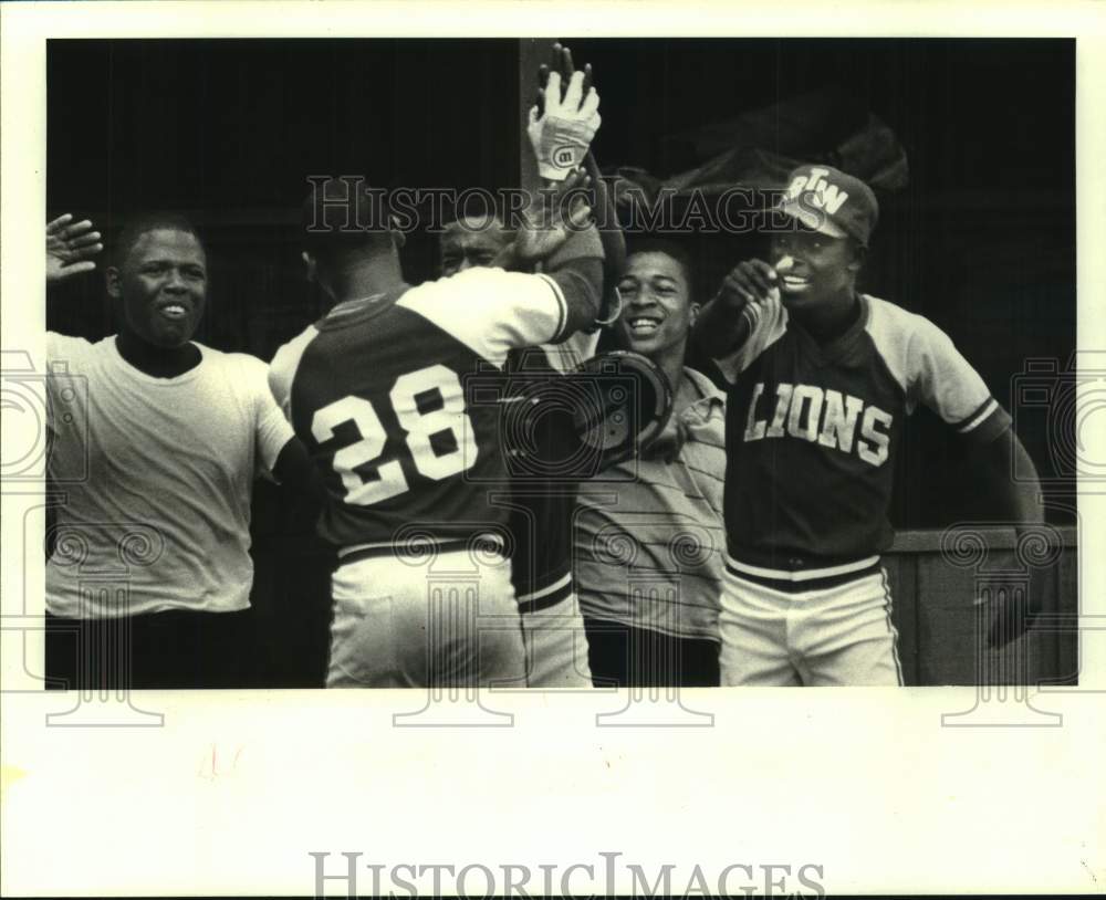 1988 Press Photo Booker T. Washington and Warren Easton play prep baseball- Historic Images